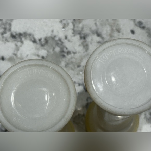 Authentic Tupperware Salt & Pepper Shakers 4 1/4” - Picture 3 of 4